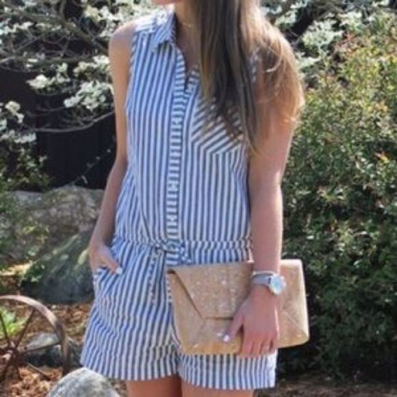 ✨ HP✨Abercrombie & Fitch Classic Romper ✨ - Picture 2 of 8